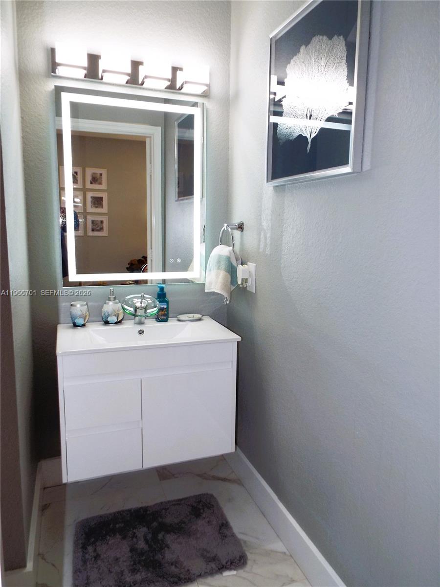 SANTA BARBARA - Residential