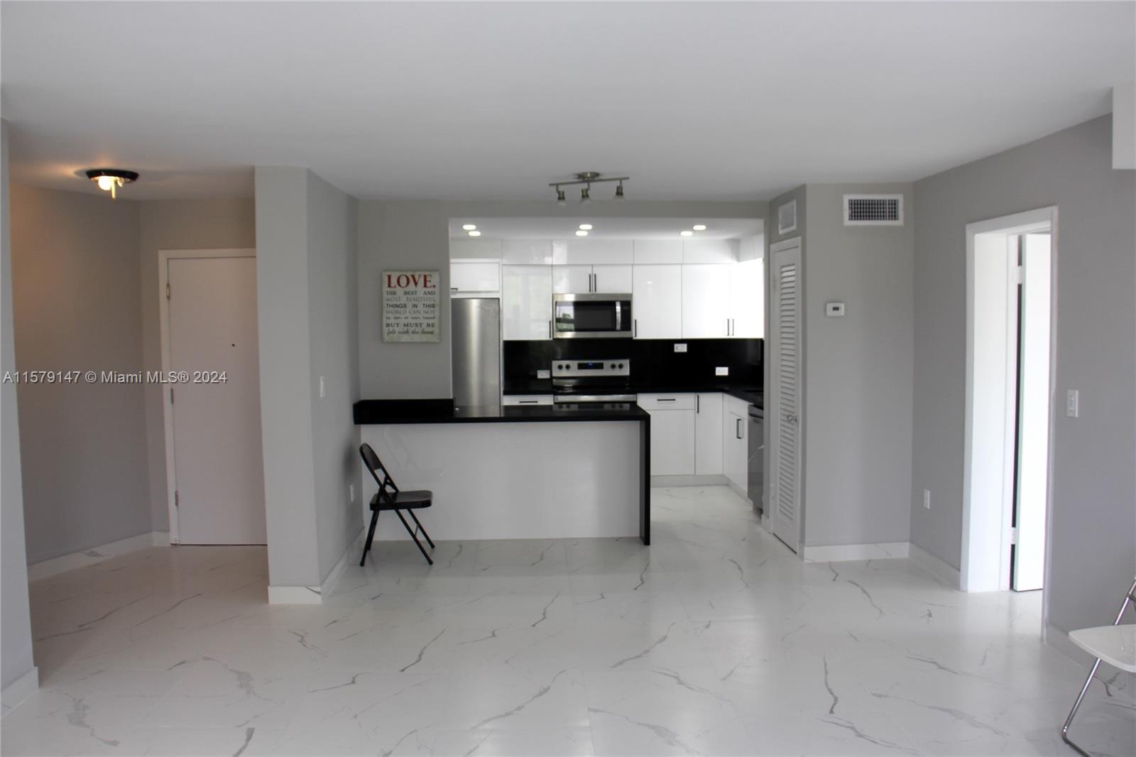 THE ATRIUM CONDO - Residential Lease