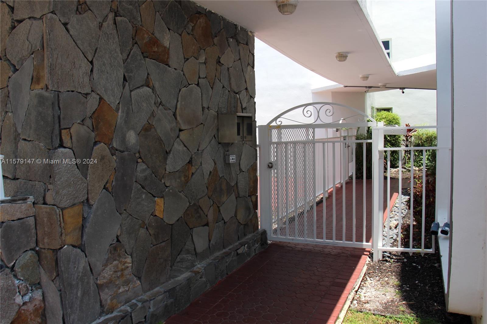 THE ATRIUM CONDO - Residential Lease