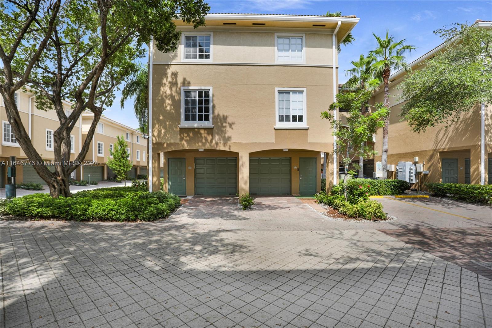AVENTI AT AVENTURA CONDO - Residential