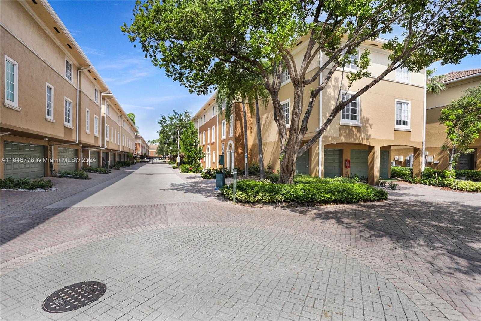 AVENTI AT AVENTURA CONDO - Residential
