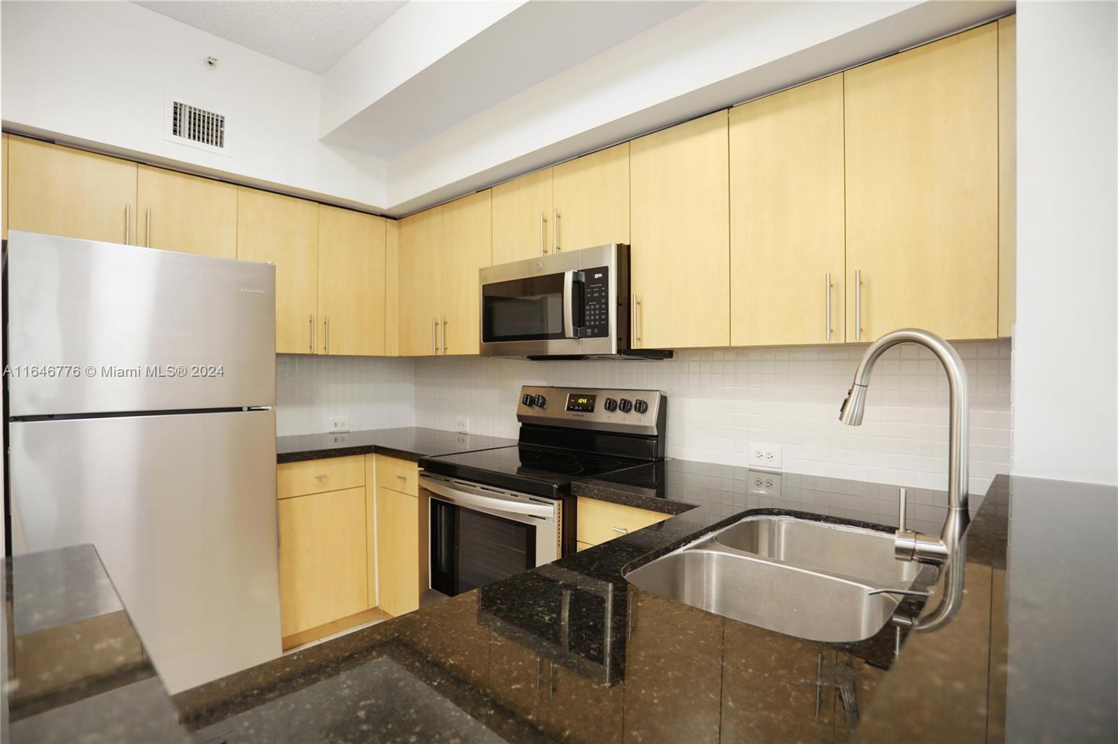 AVENTI AT AVENTURA CONDO - Residential