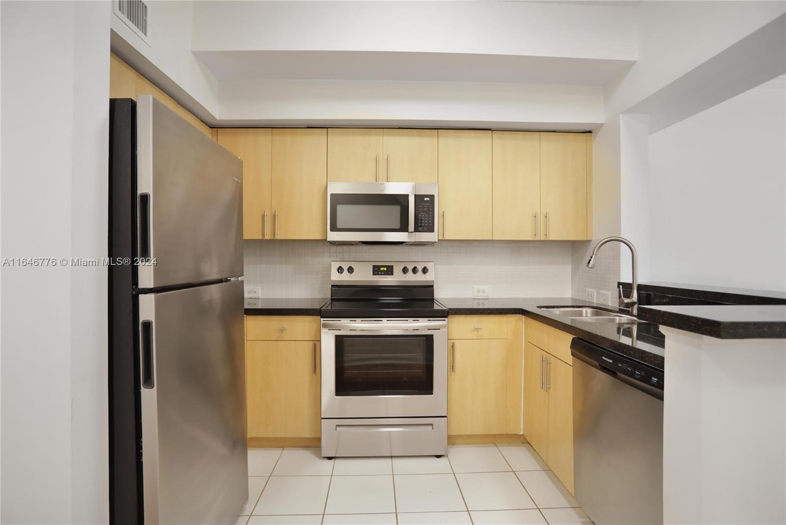 AVENTI AT AVENTURA CONDO - Residential