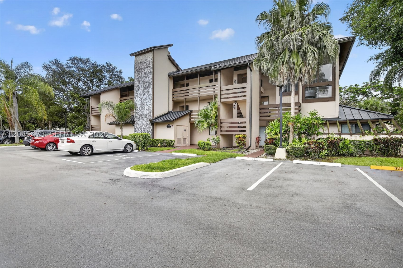 FOUNTAINS OF JACARANDA CO - Residential