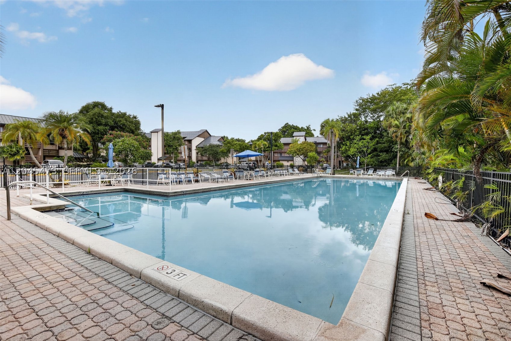 FOUNTAINS OF JACARANDA CO - Residential