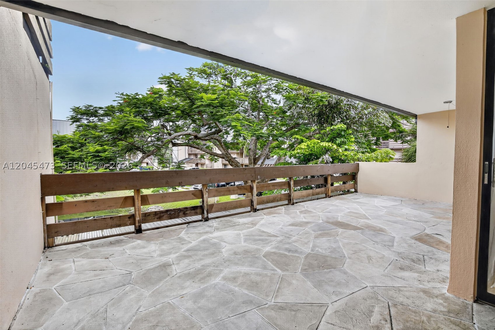 FOUNTAINS OF JACARANDA CO - Residential