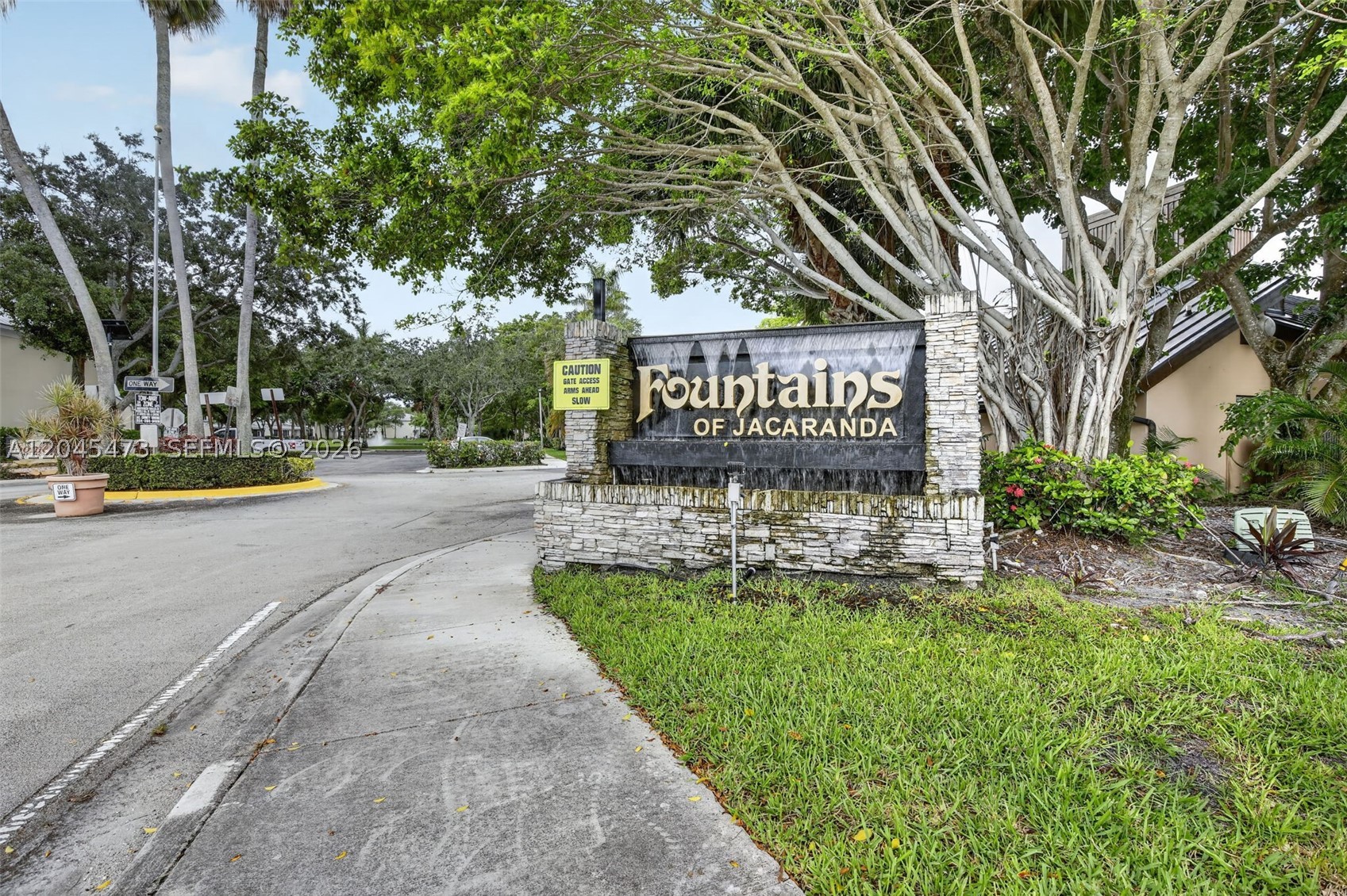 FOUNTAINS OF JACARANDA CO - Residential