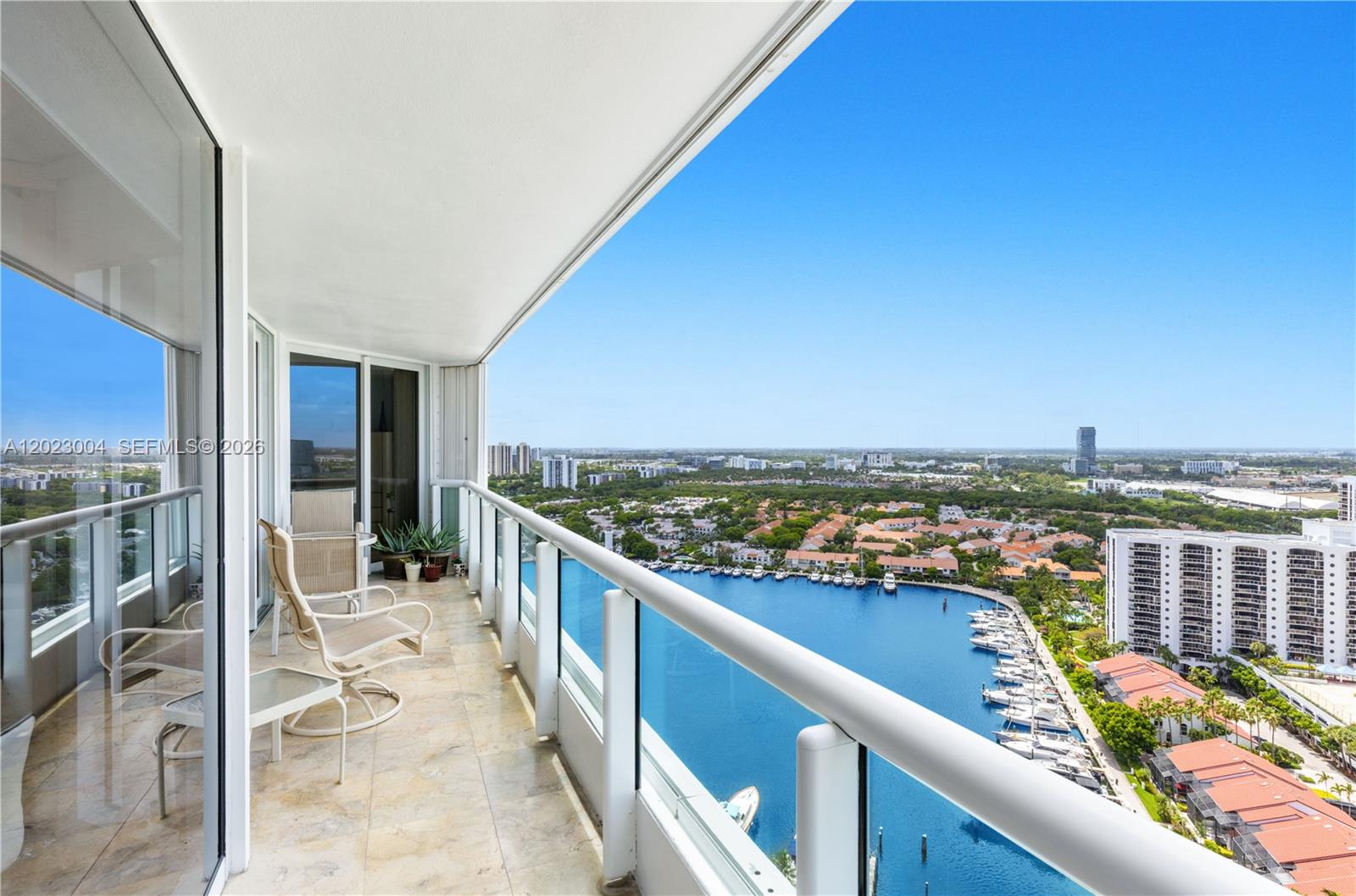 SOUTH TOWER AT THE POINT - Residential