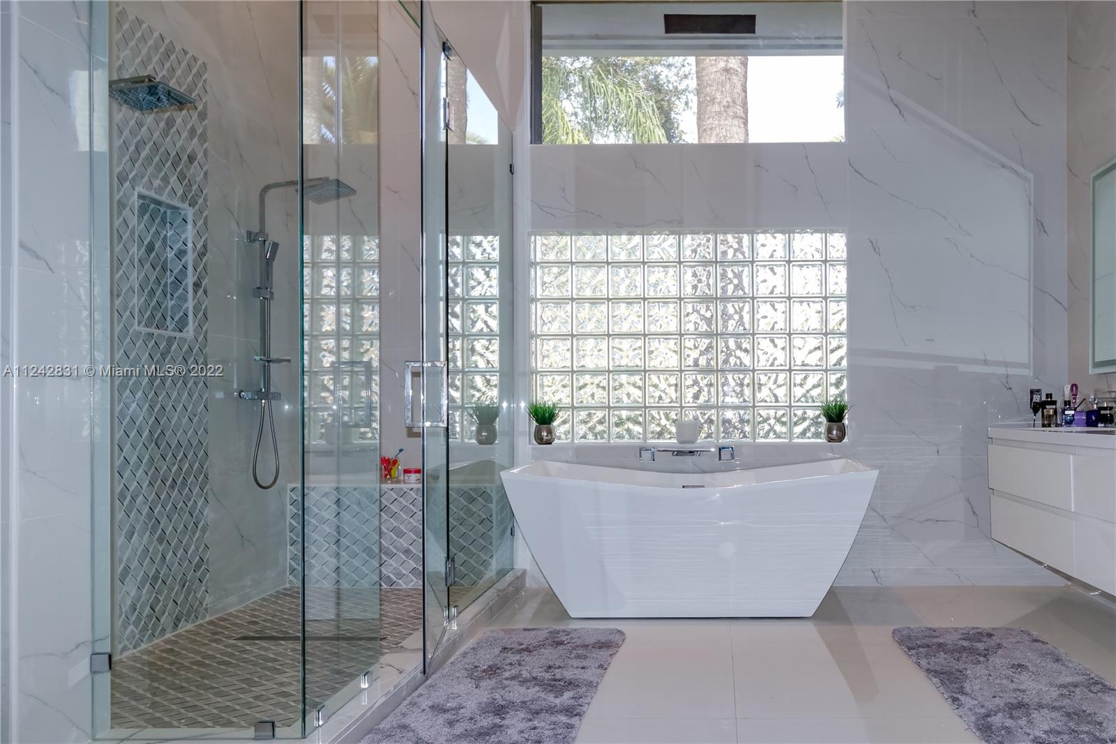 JACARANDA PARCEL 614 - Residential Lease