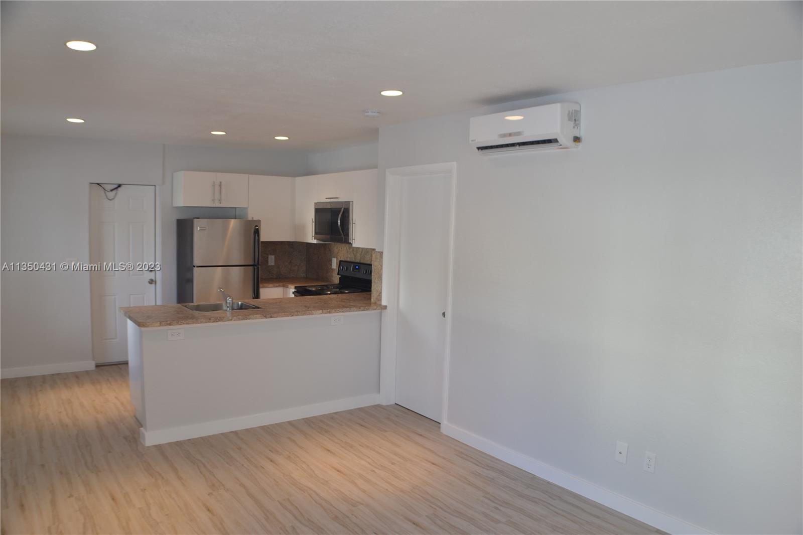 EVERGLADE LAND SALES CO - Residential Lease