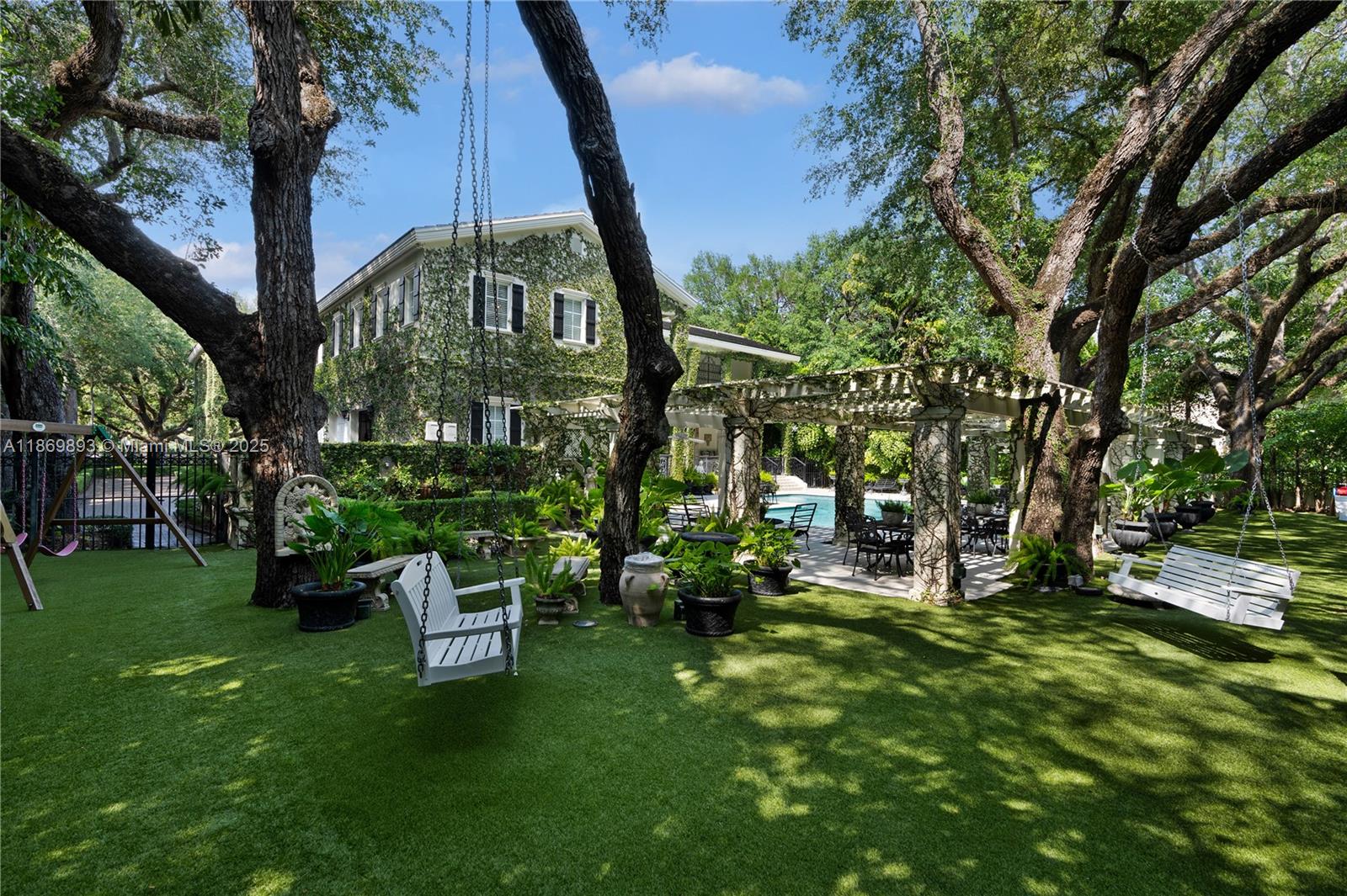 CORAL GABLES BISC BAY SEC - Residential