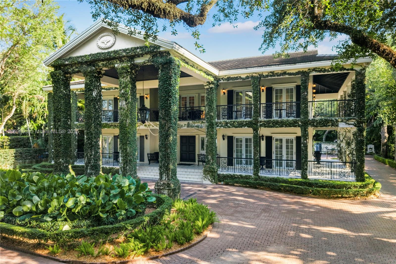 CORAL GABLES BISC BAY SEC - Residential