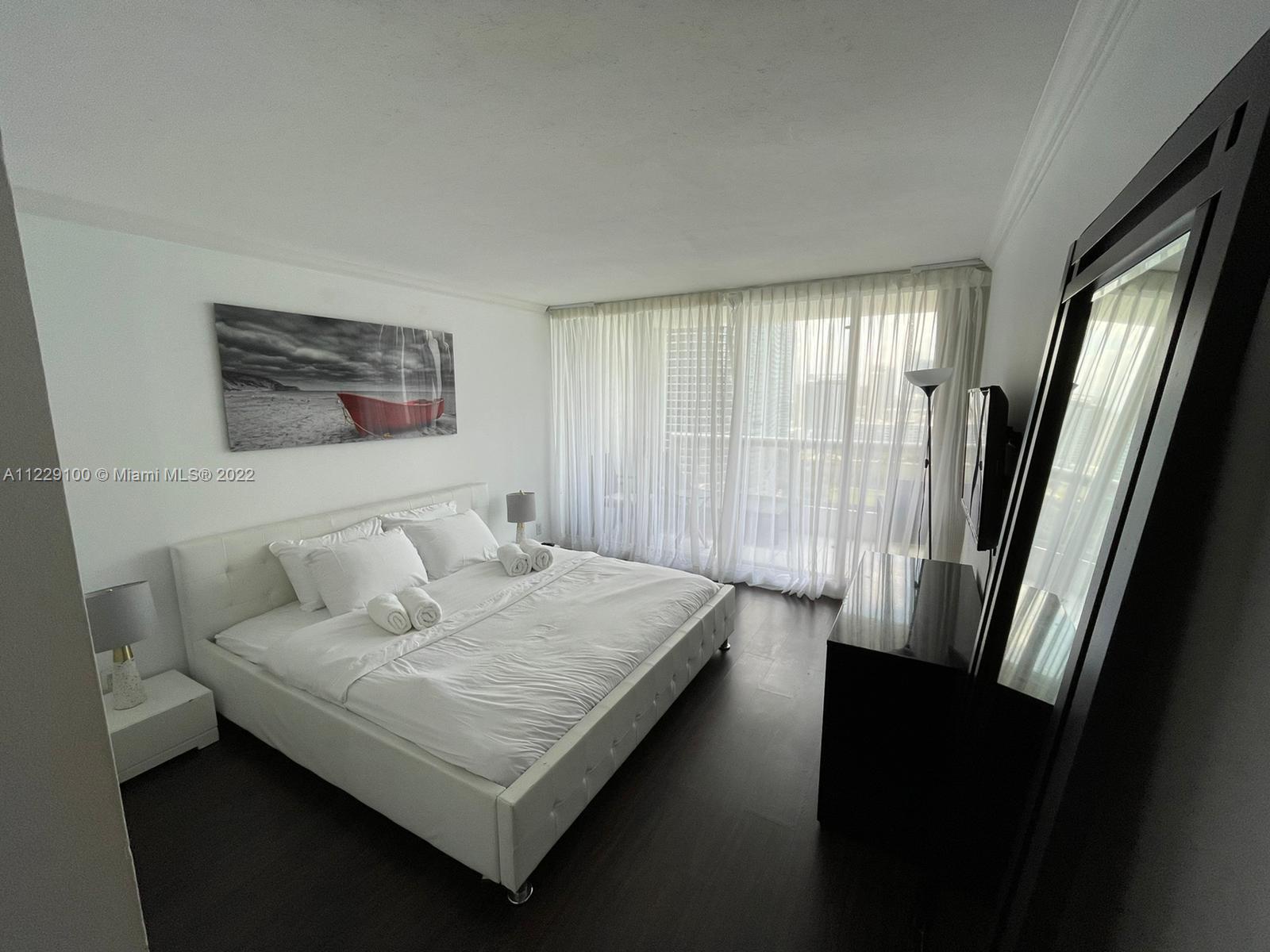 VENETIA CONDO - Residential