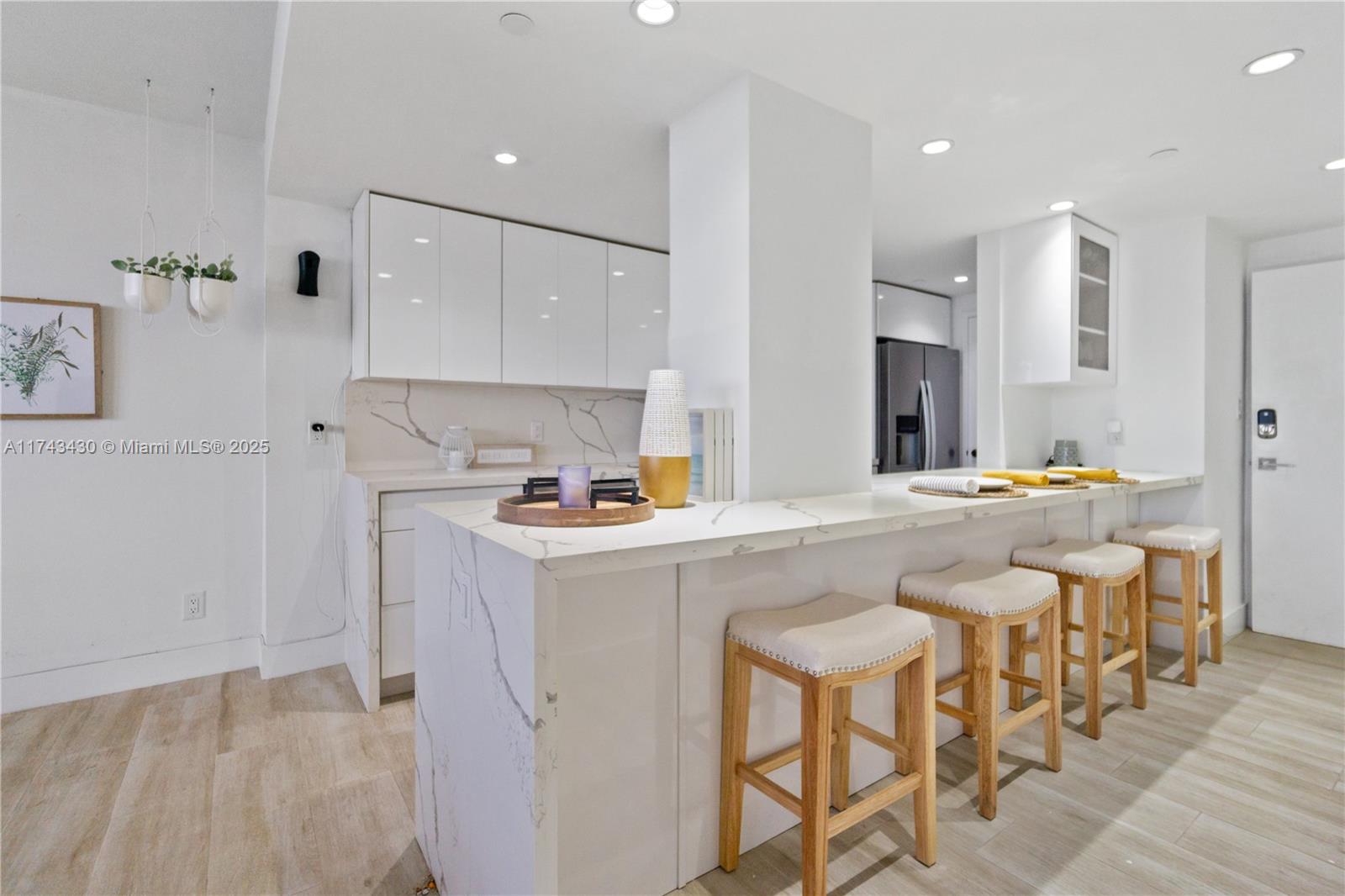 THE DECOPLAGE CONDO - Residential Lease