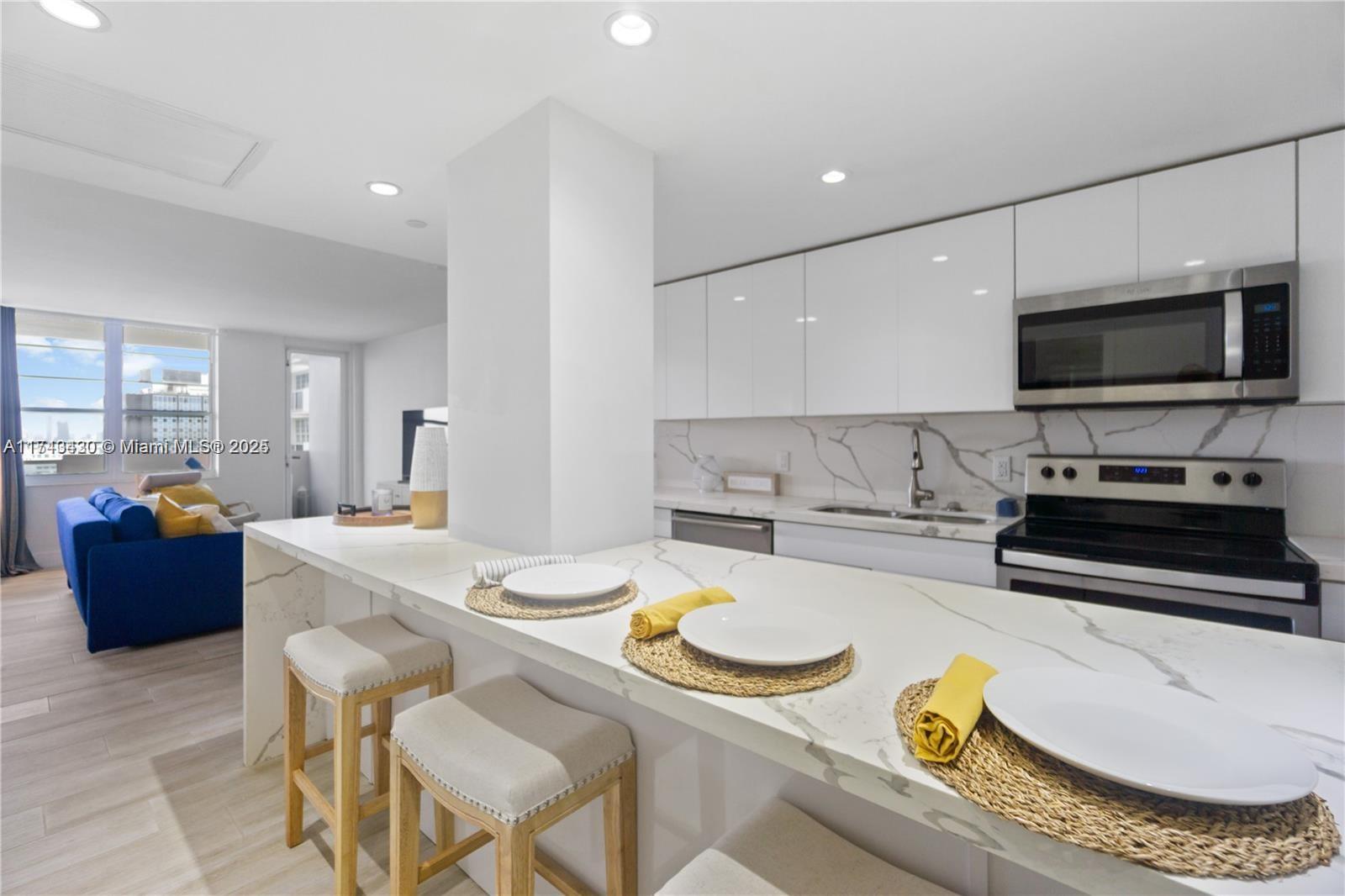 THE DECOPLAGE CONDO - Residential Lease