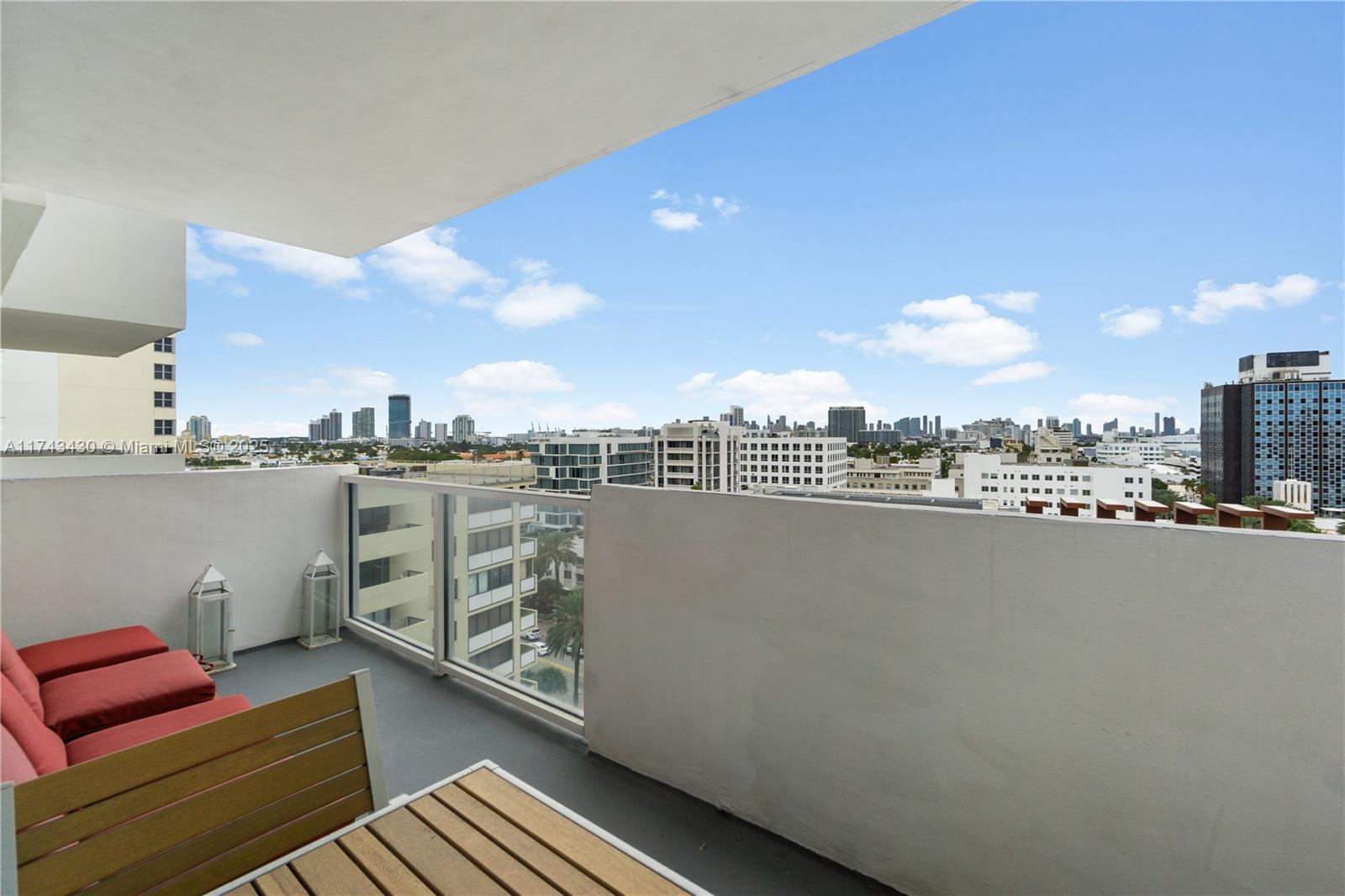 THE DECOPLAGE CONDO - Residential Lease