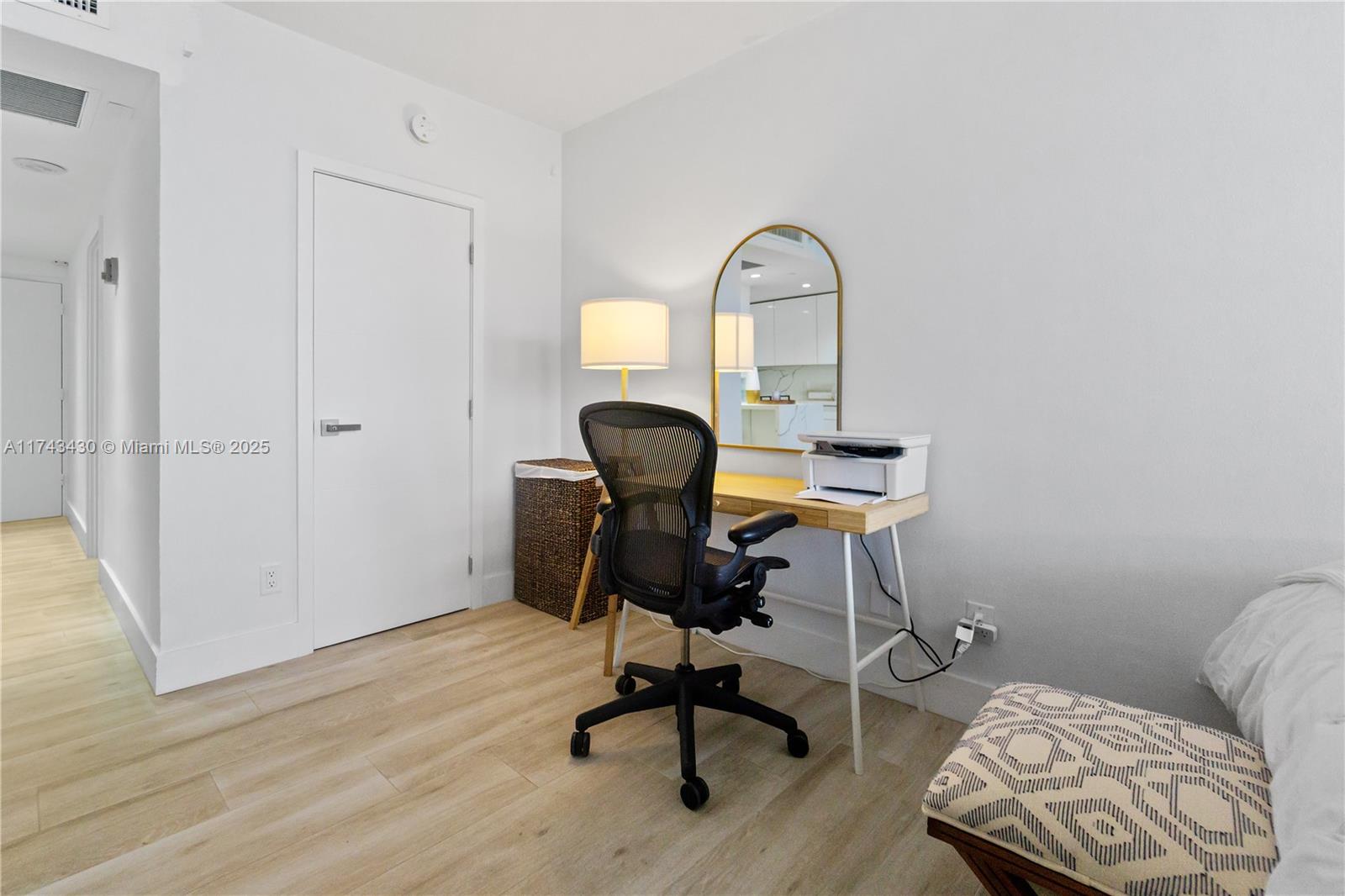 THE DECOPLAGE CONDO - Residential Lease