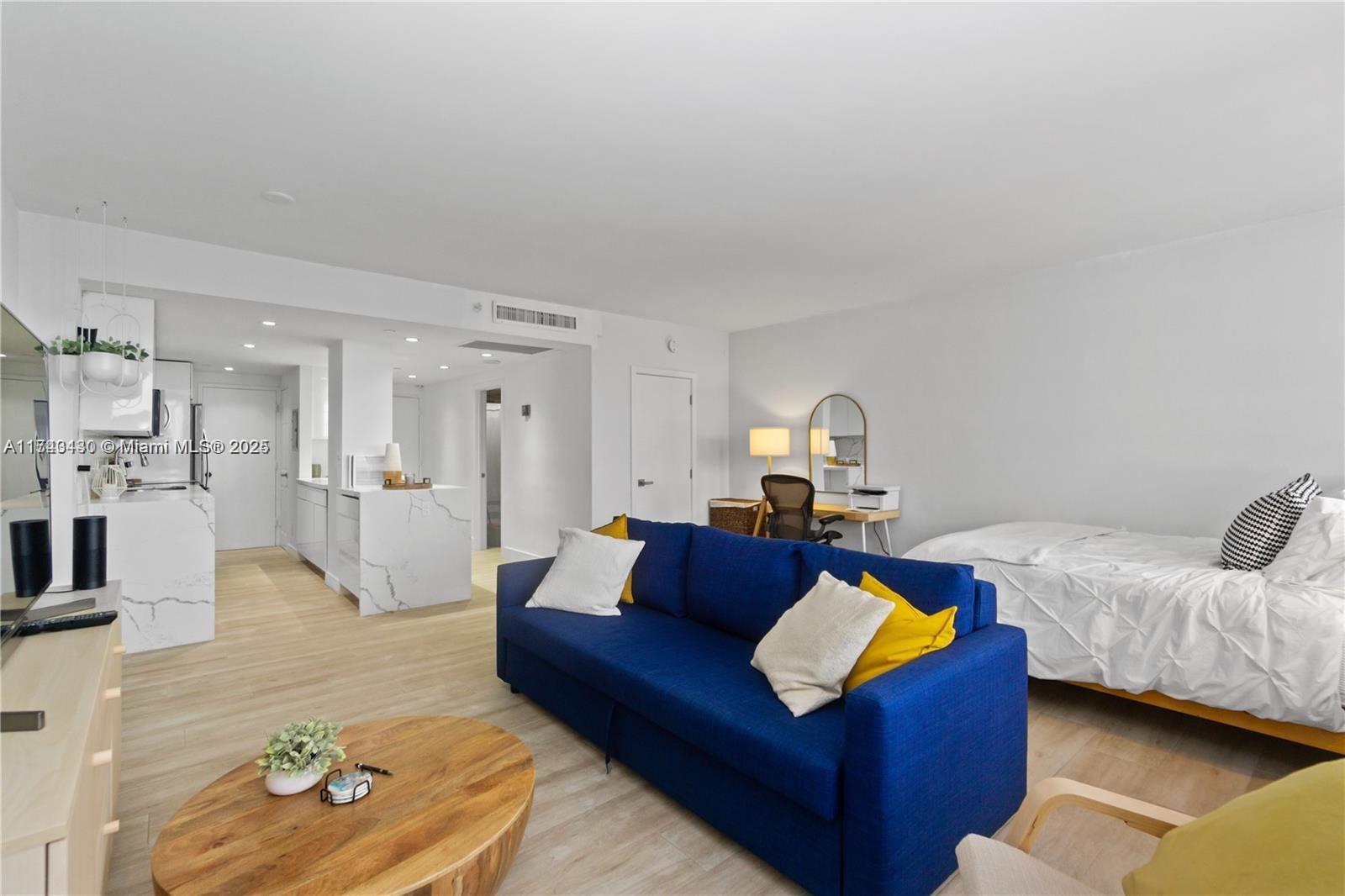 THE DECOPLAGE CONDO - Residential Lease