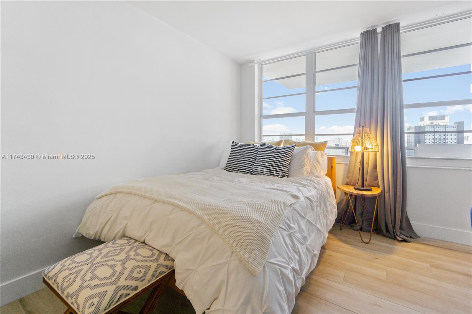 THE DECOPLAGE CONDO - Residential Lease