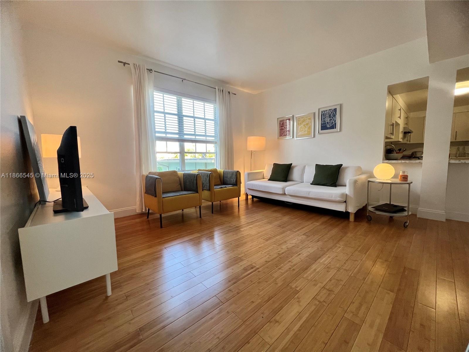 THE FLAMINGO CONDO - Residential Lease