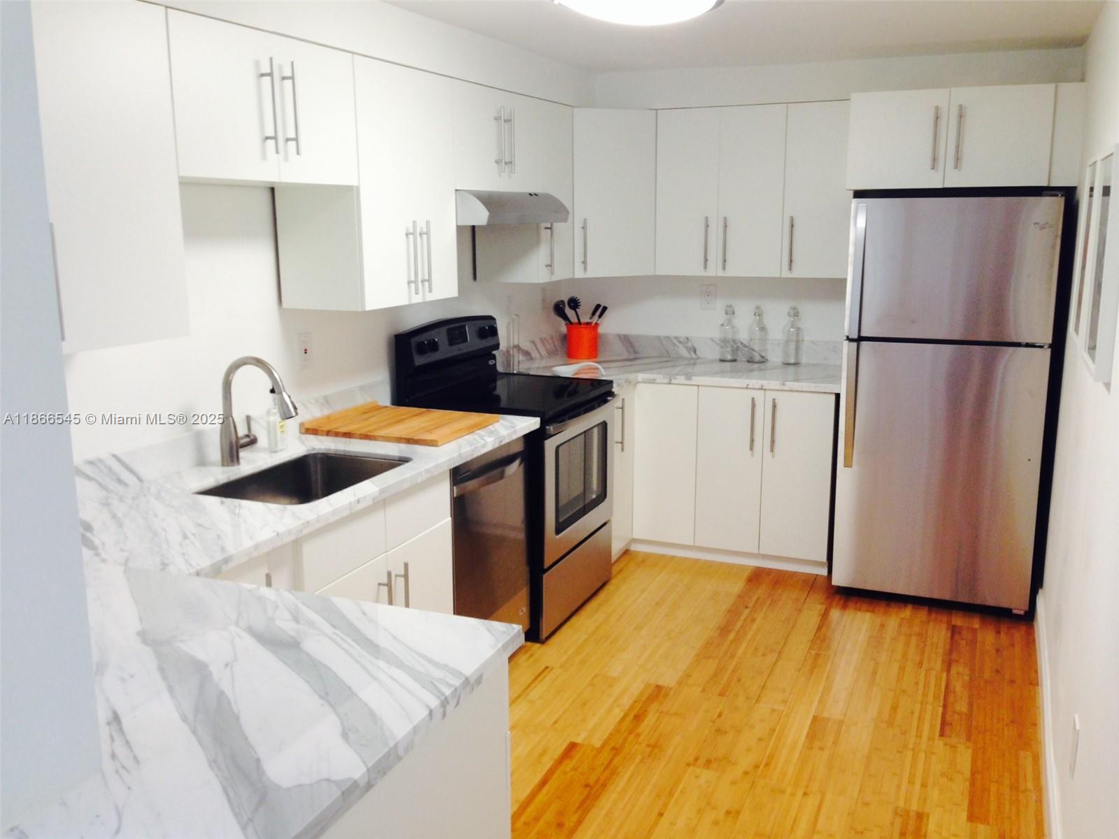 THE FLAMINGO CONDO - Residential Lease