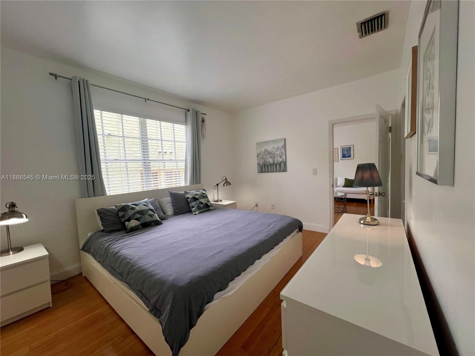 THE FLAMINGO CONDO - Residential Lease