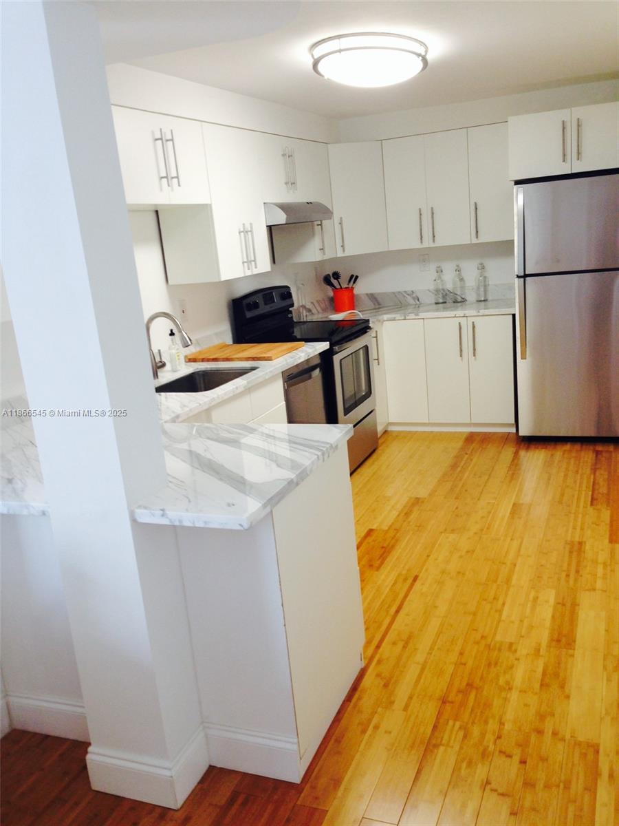 THE FLAMINGO CONDO - Residential Lease