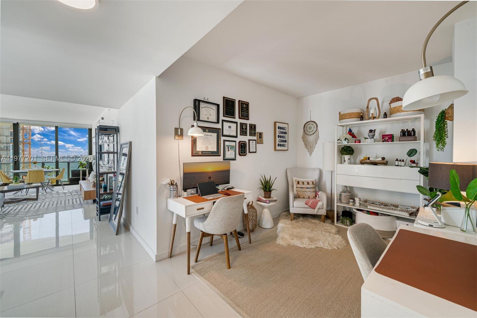 ICON BAY CONDO - Residential