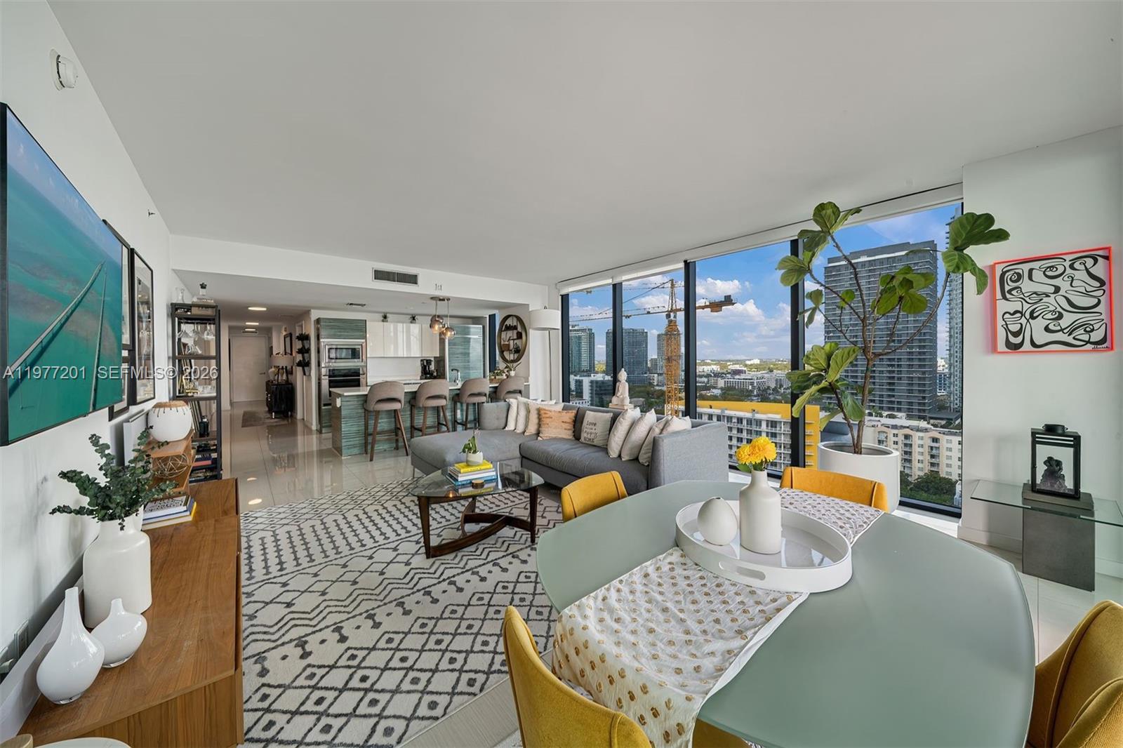 ICON BAY CONDO - Residential