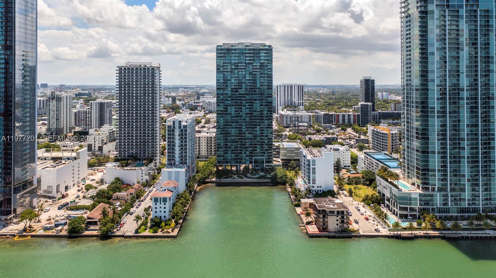 ICON BAY CONDO - Residential
