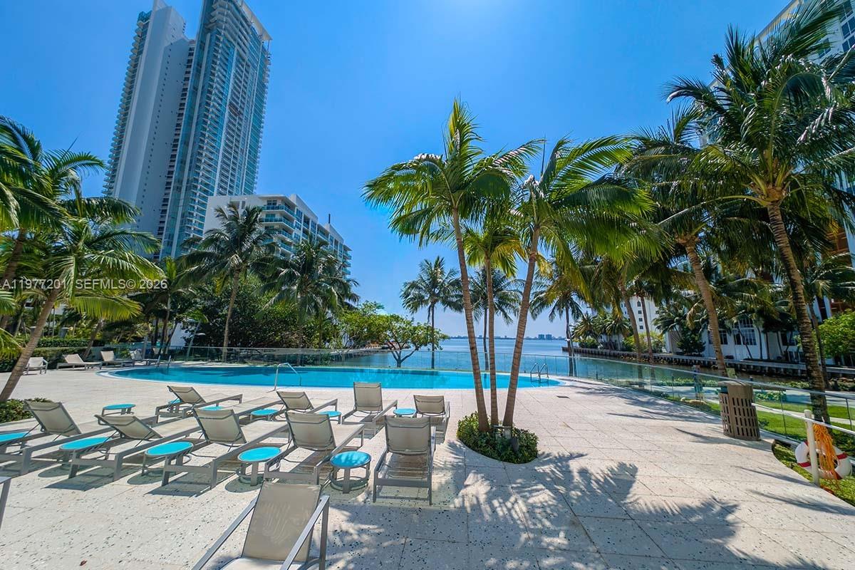 ICON BAY CONDO - Residential