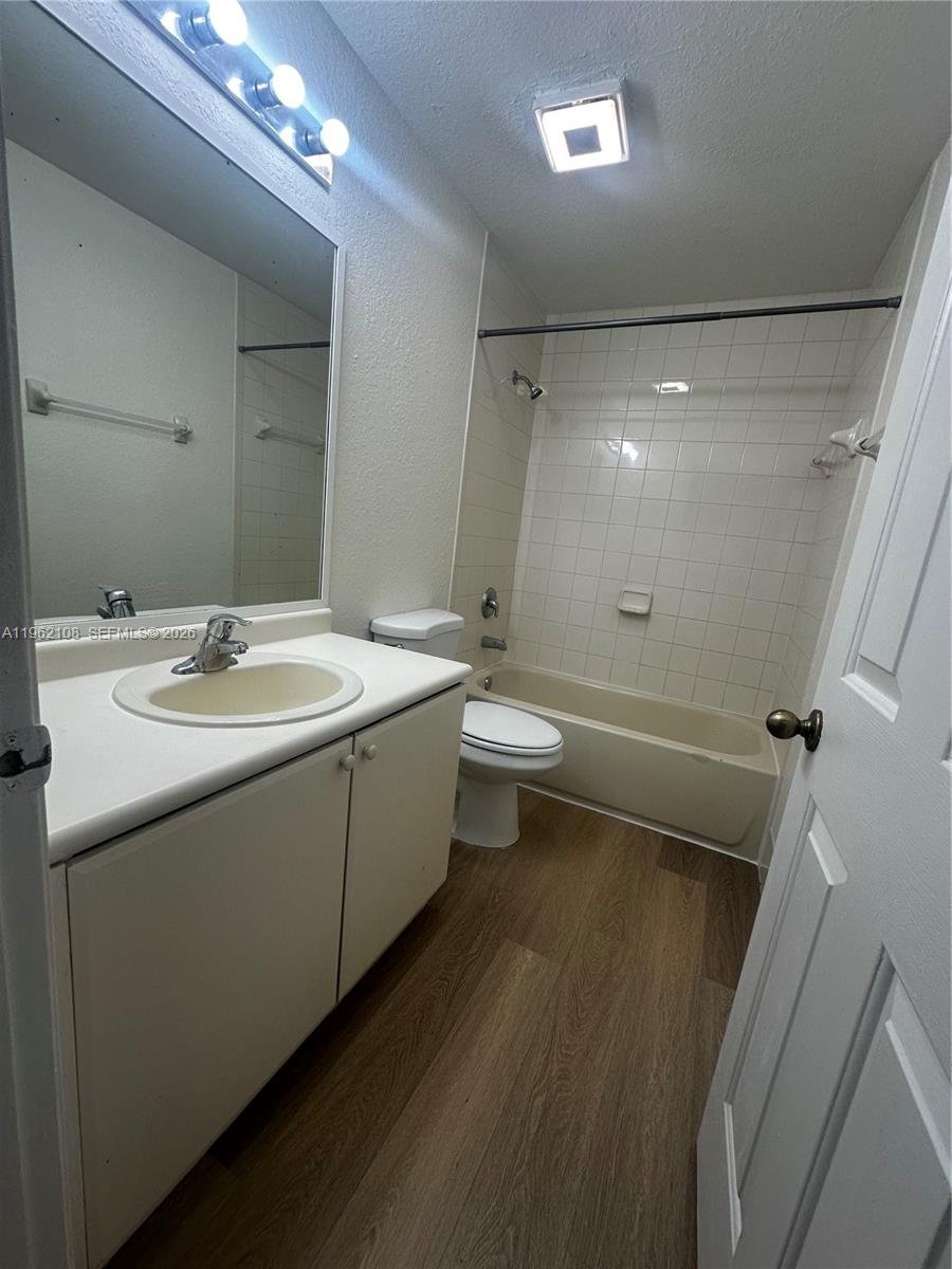 SHOMA TOWNHOMES AT KEYSCO - Residential Lease