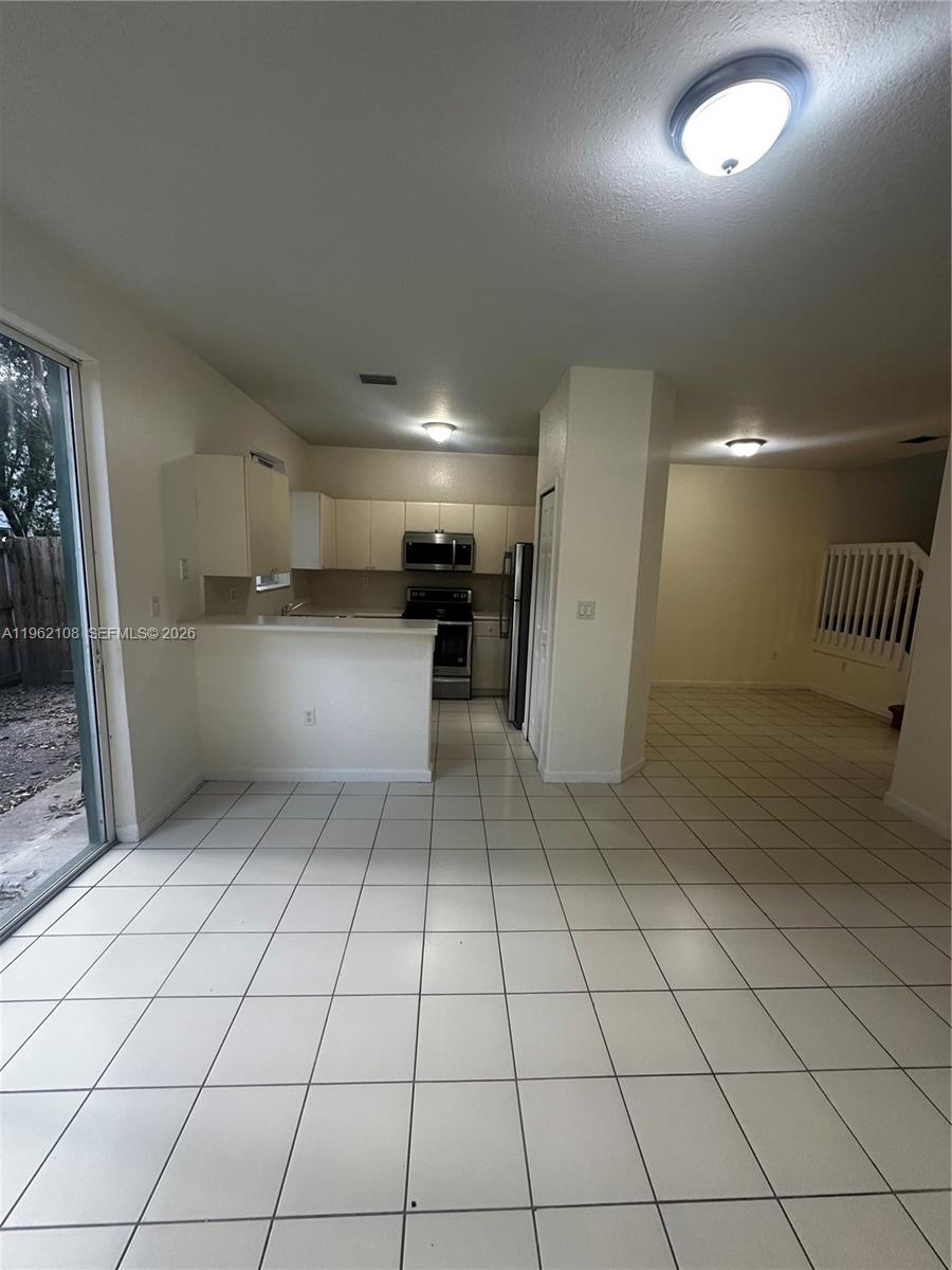 SHOMA TOWNHOMES AT KEYSCO - Residential Lease