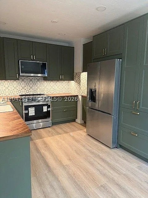 AUBURN HEIGHTS - Residential
