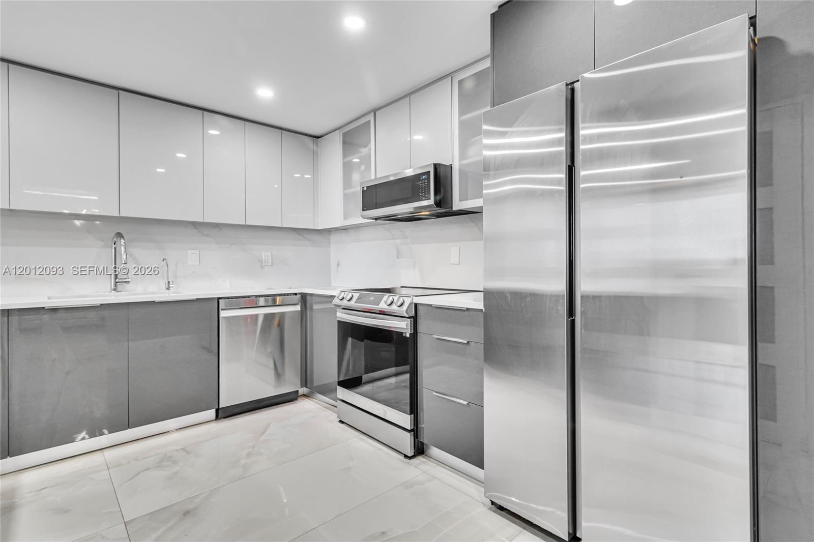 CLIFTON CONDO - Residential