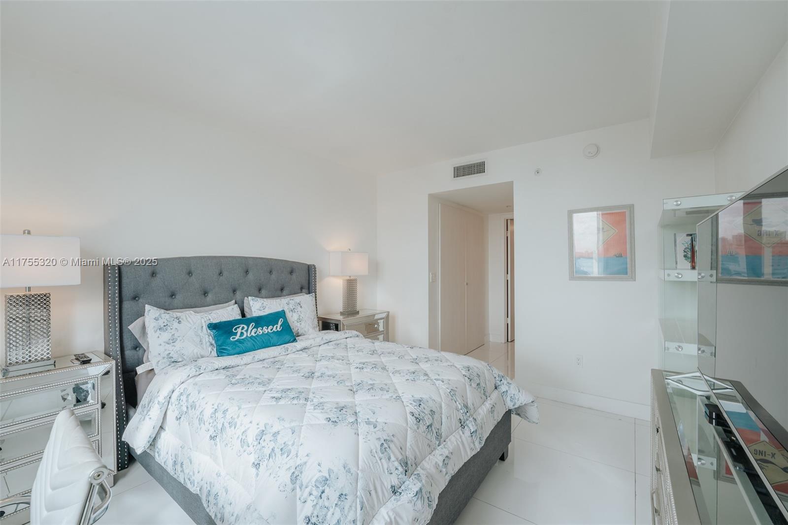 BEACHWALK CONDOMINIUM - Residential