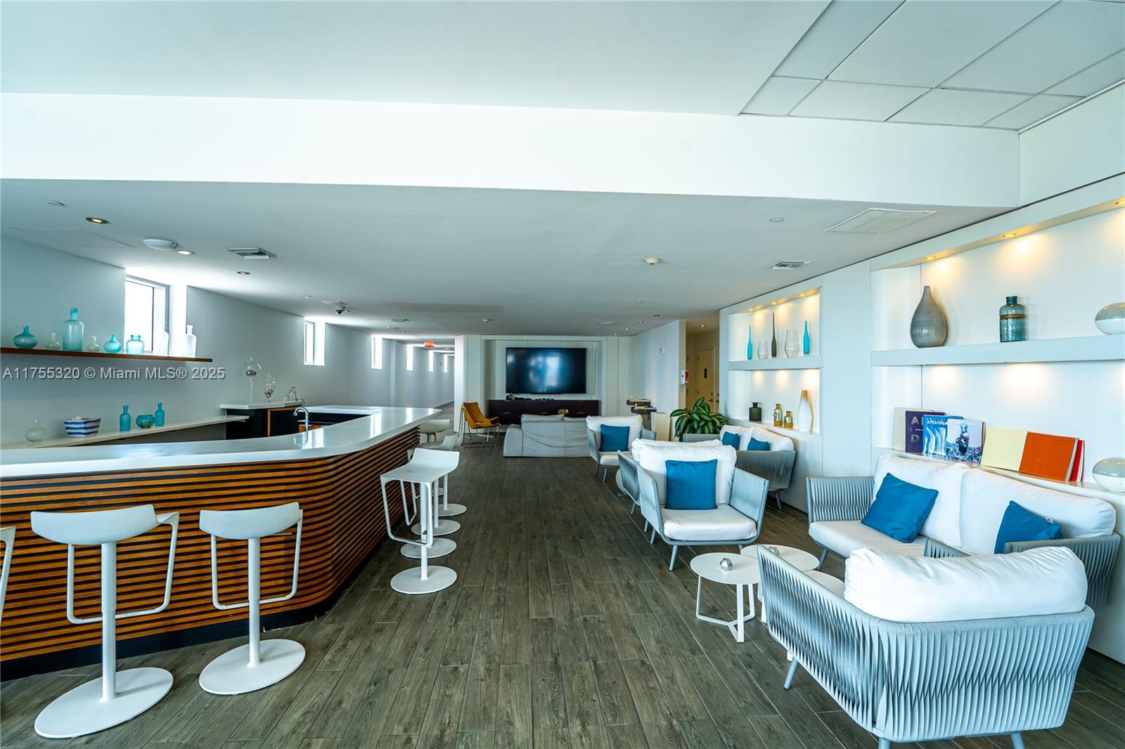 BEACHWALK CONDOMINIUM - Residential