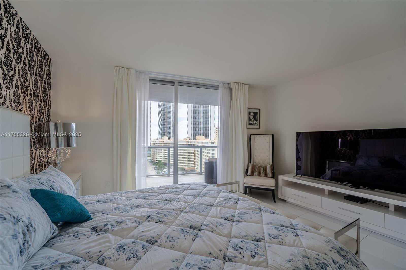 BEACHWALK CONDOMINIUM - Residential