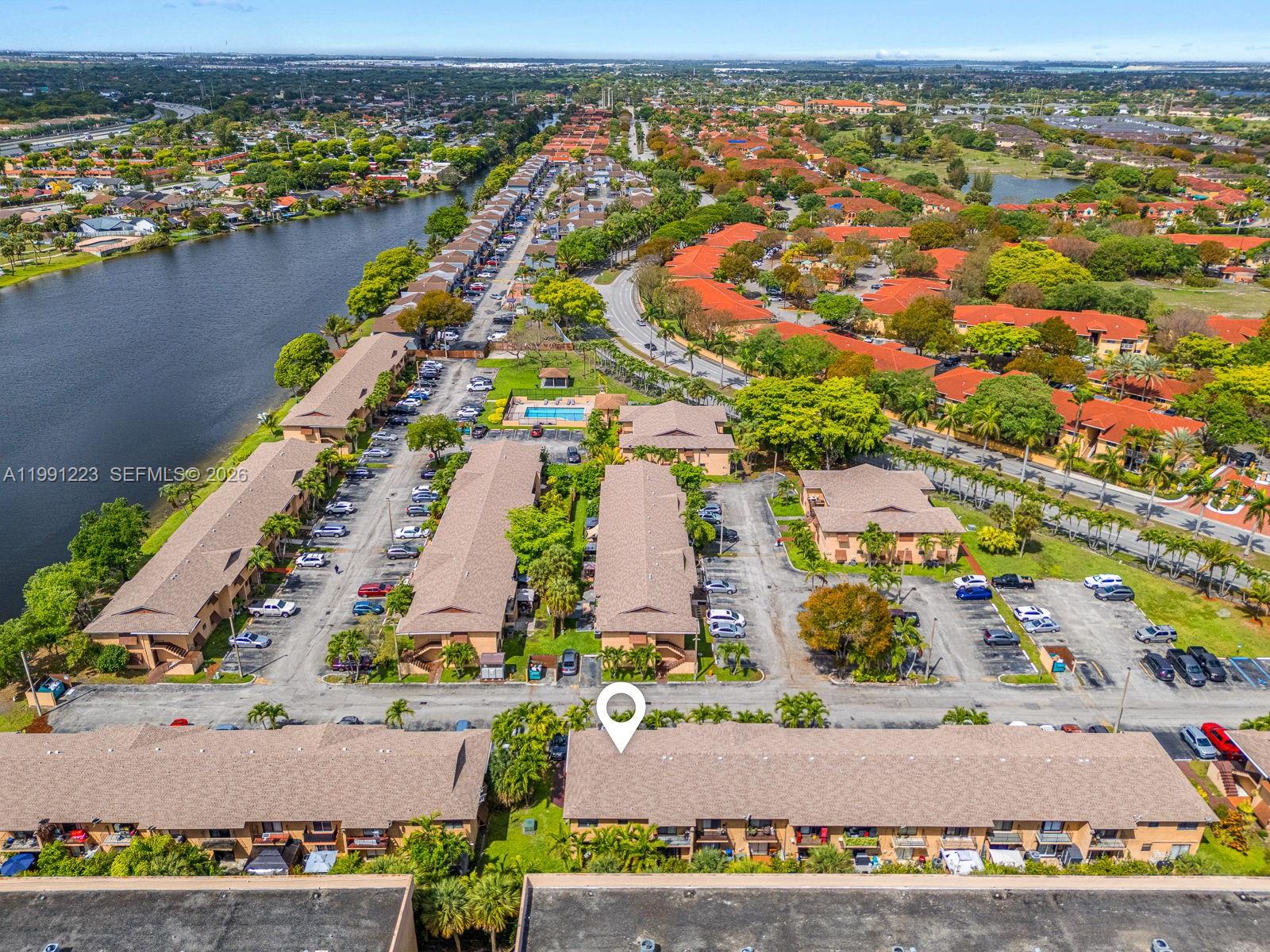 LAGUNA TROPICAL CONDO - Residential