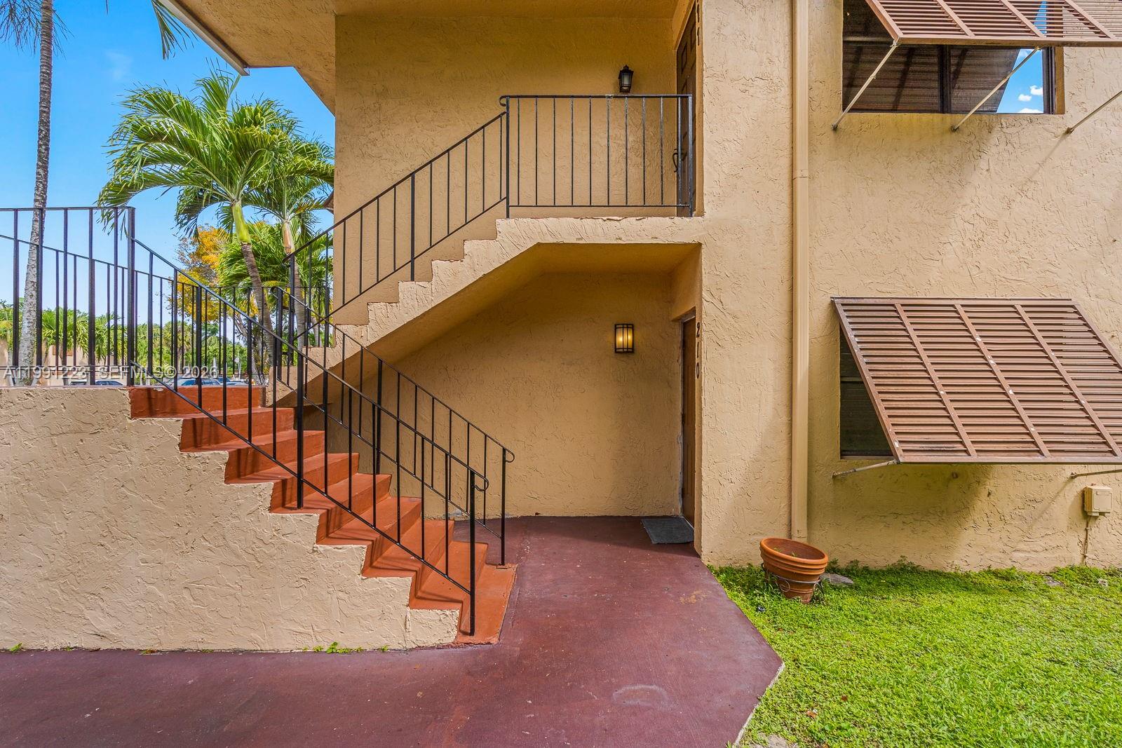 LAGUNA TROPICAL CONDO - Residential