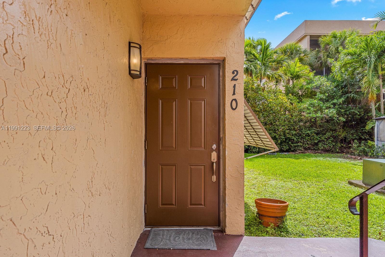 LAGUNA TROPICAL CONDO - Residential
