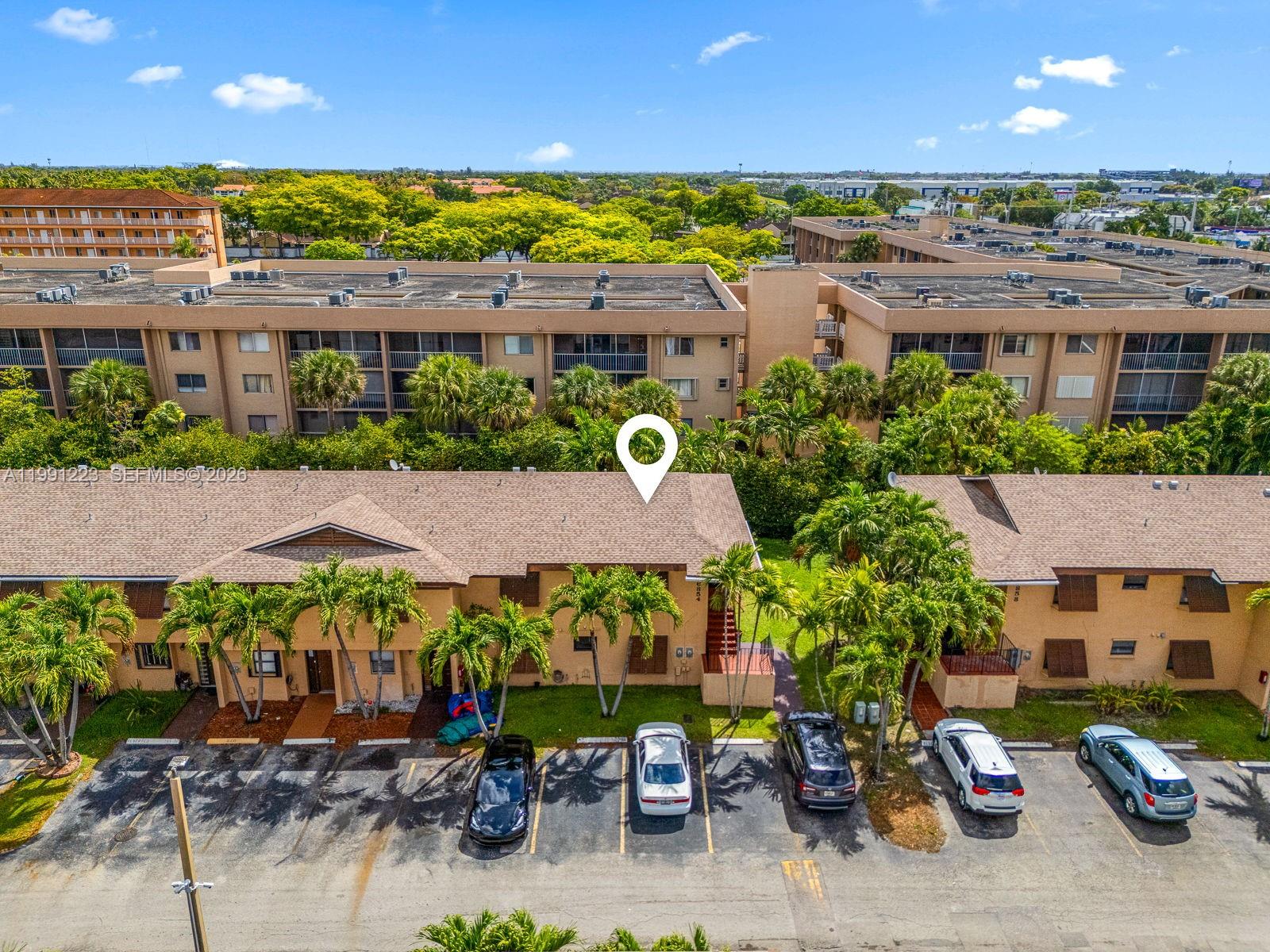 LAGUNA TROPICAL CONDO - Residential