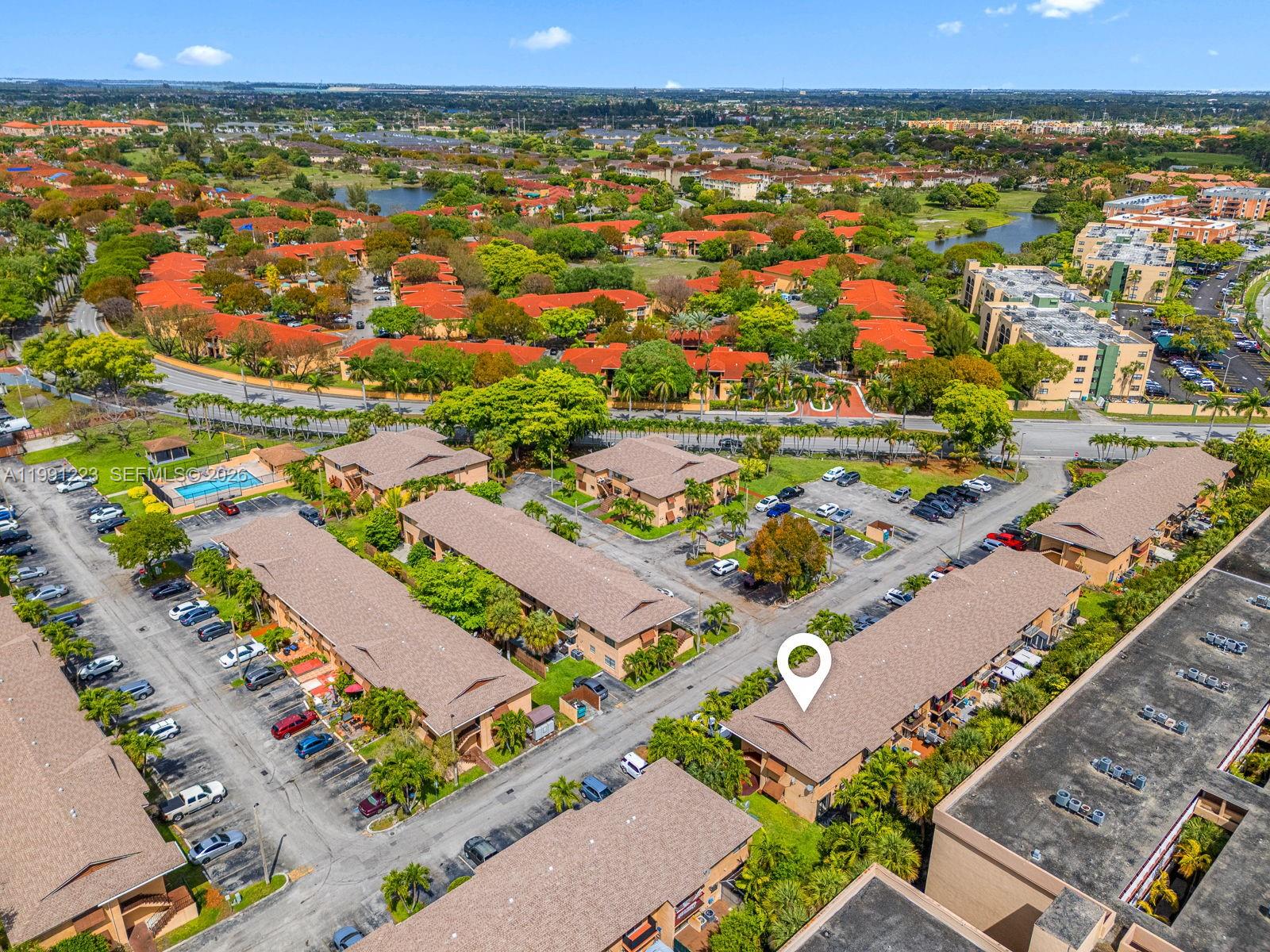 LAGUNA TROPICAL CONDO - Residential