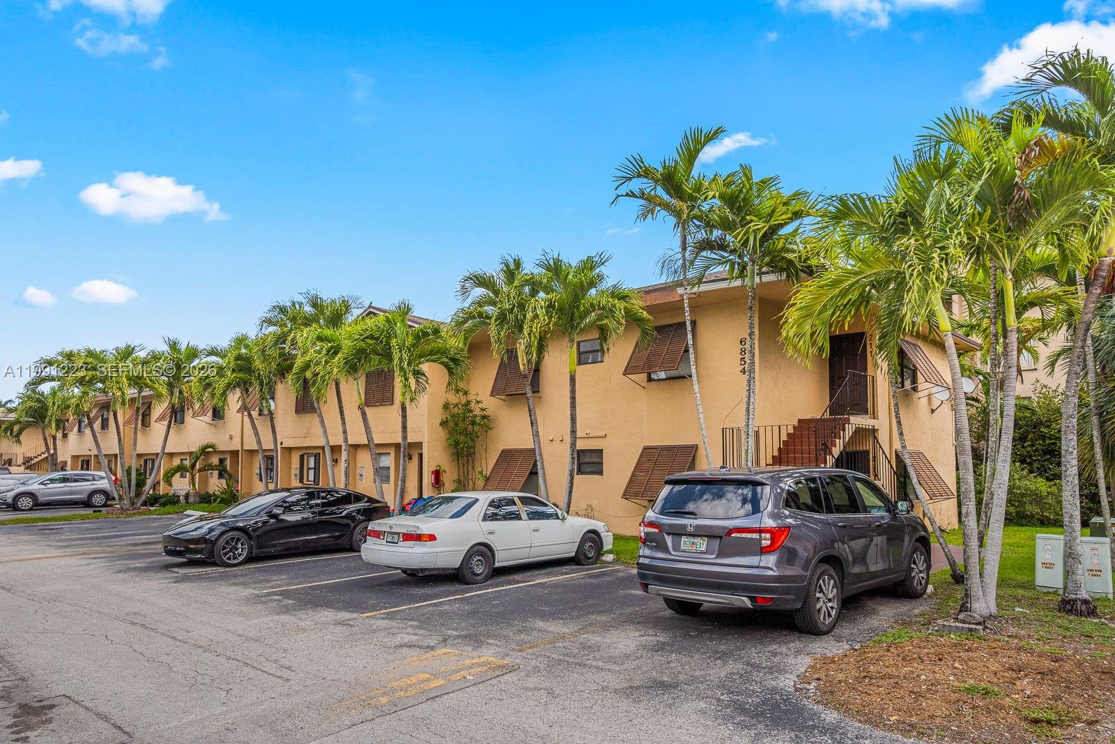 LAGUNA TROPICAL CONDO - Residential