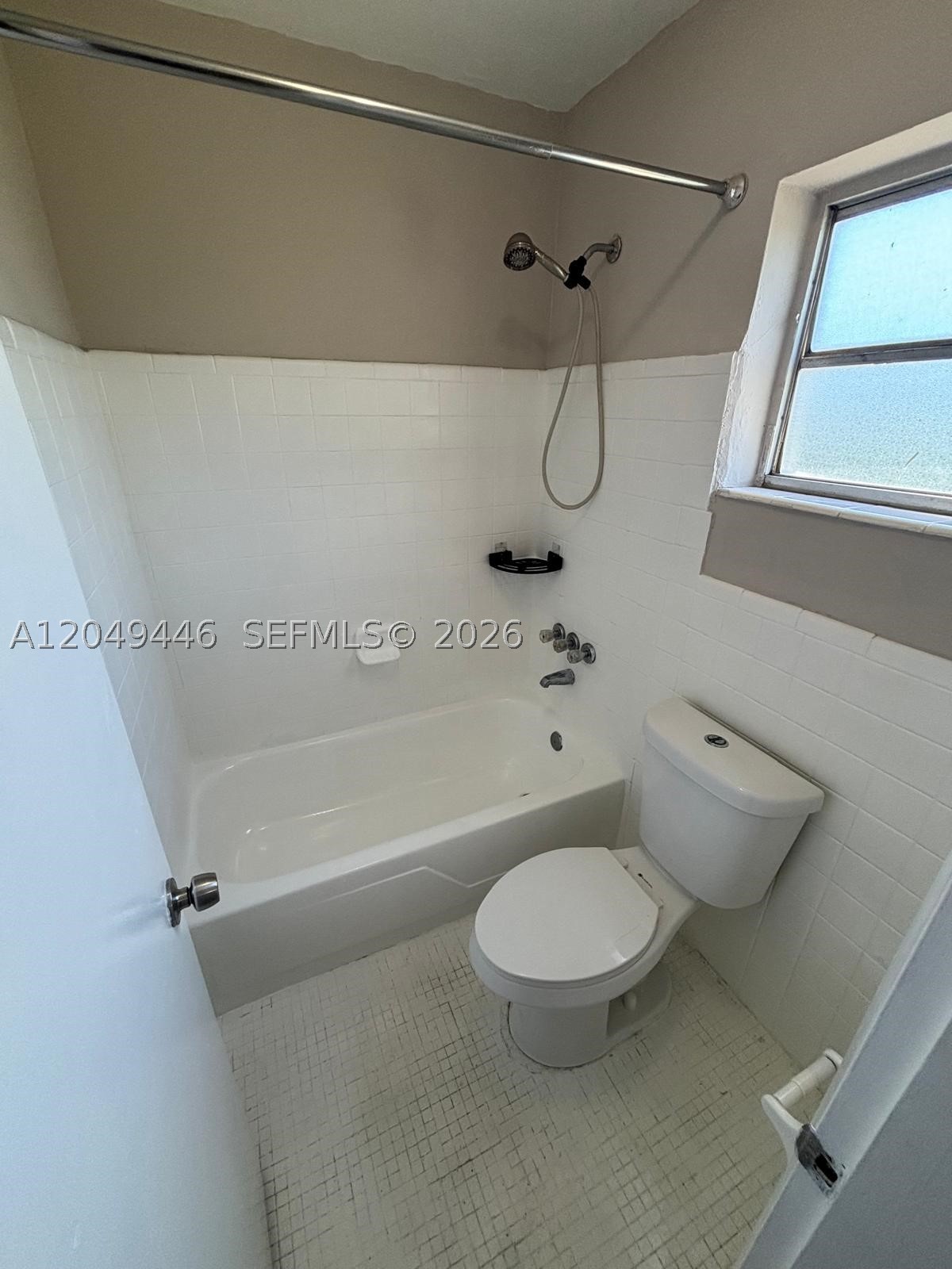 HIGHWAY PARK - Residential Lease