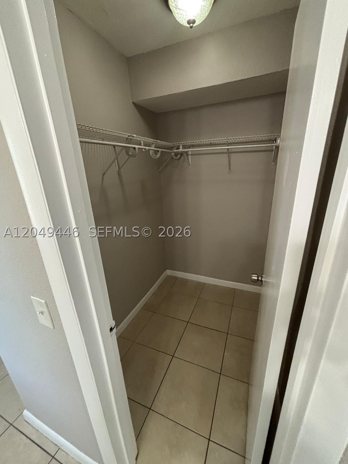 HIGHWAY PARK - Residential Lease