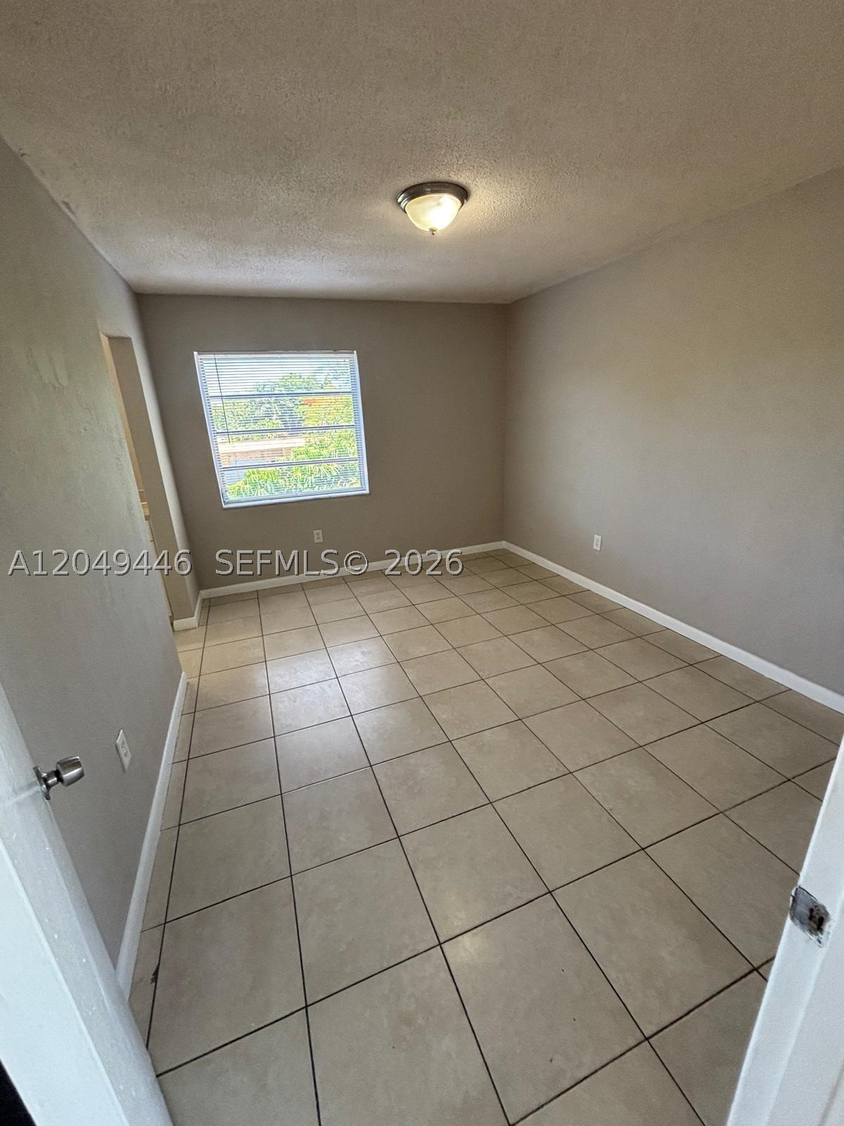 HIGHWAY PARK - Residential Lease