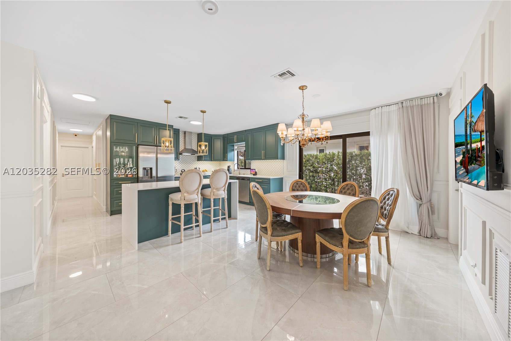 HOLLYWOOD LAKES SECTION - Residential
