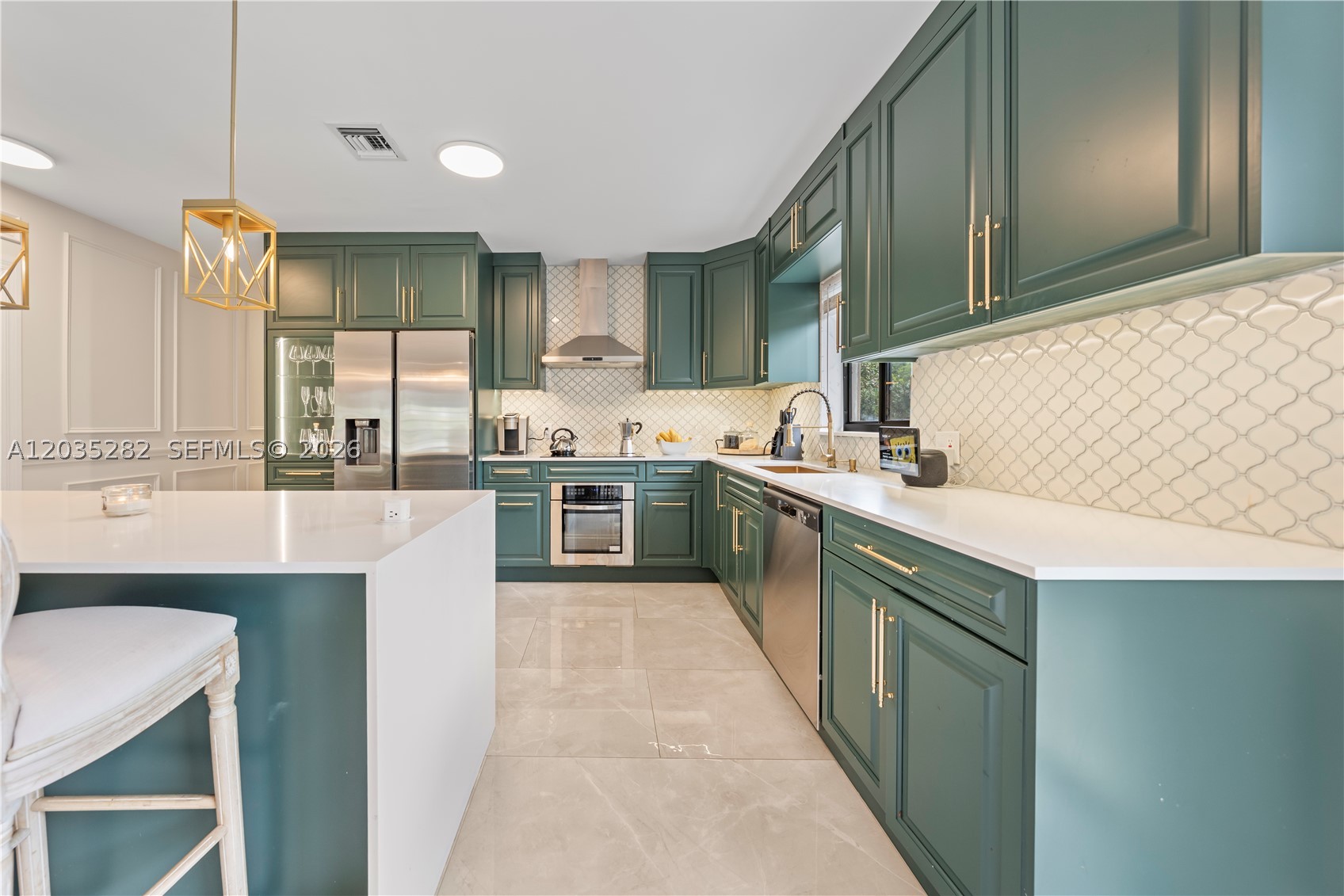 HOLLYWOOD LAKES SECTION - Residential