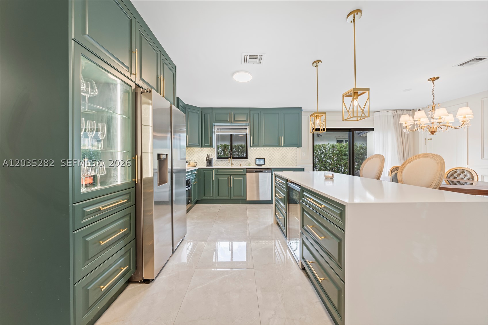 HOLLYWOOD LAKES SECTION - Residential